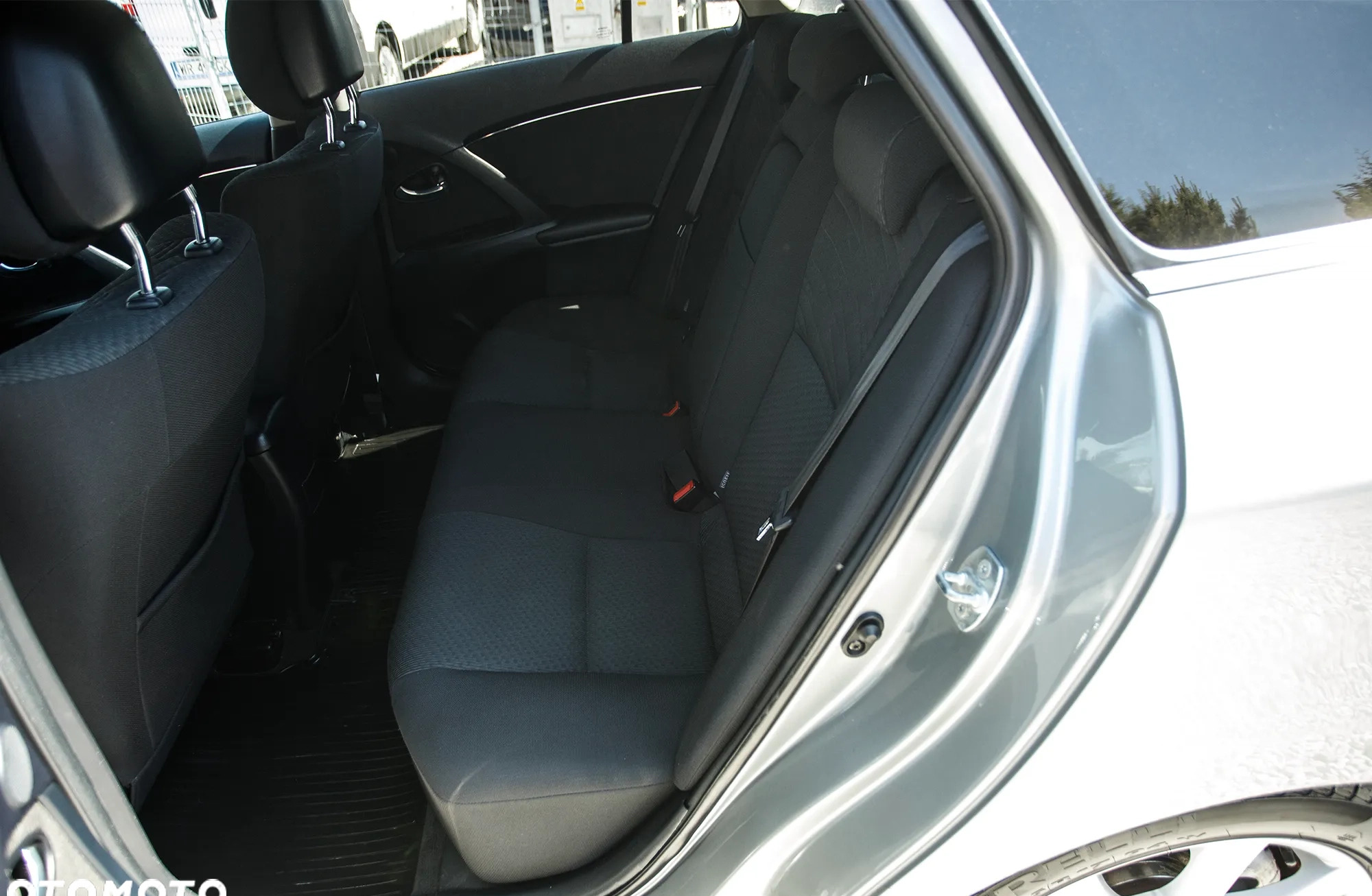 Toyota Avensis cena 33900 przebieg: 184000, rok produkcji 2009 z Rzgów małe 596